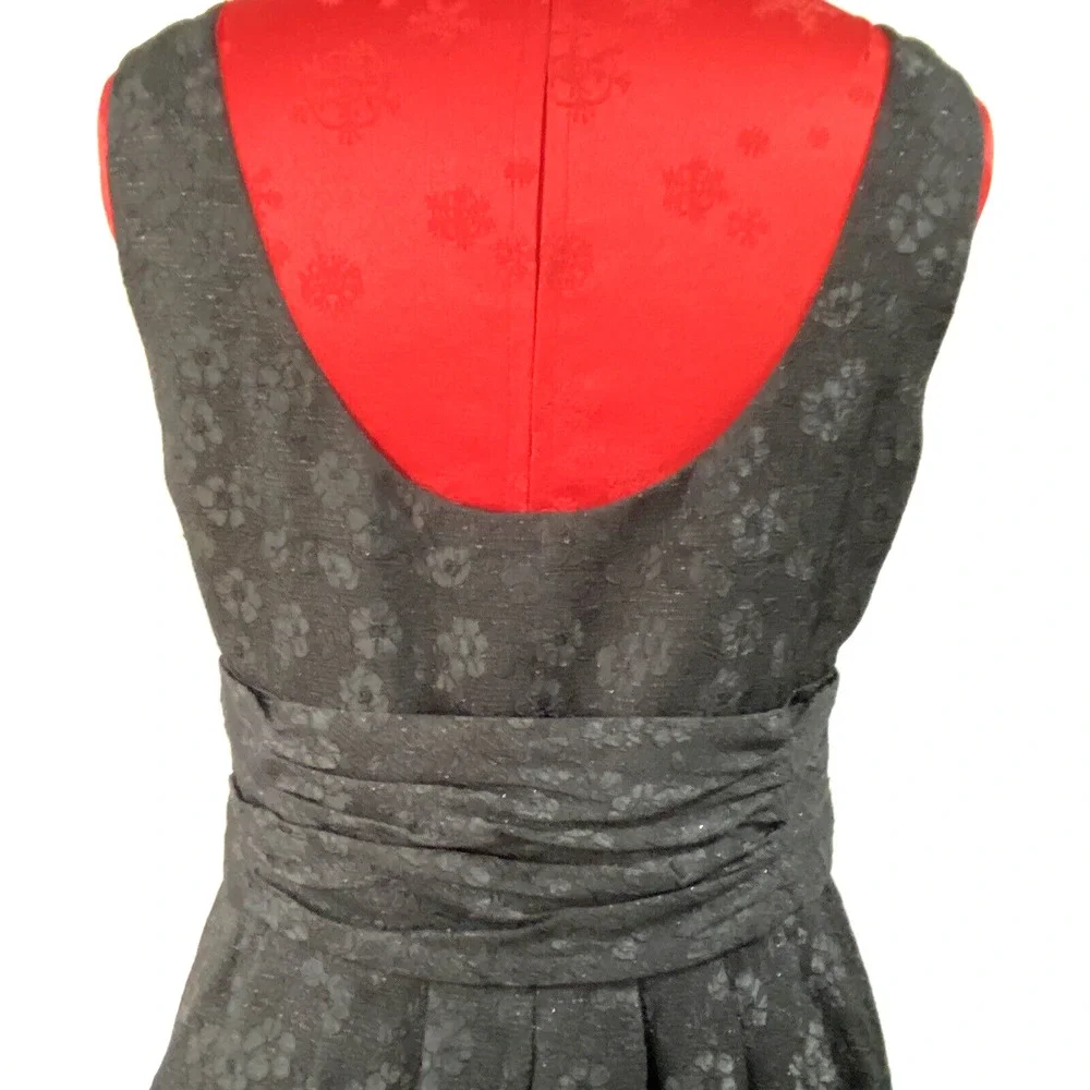 Evan Picone size 10 black brocade cocktail dress scoop neck sleeveless elegant